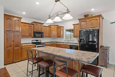Kitchen - 9072 S County Road 53, Madison, FL 32340 photo 2 of 6