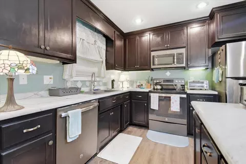 Kitchen - 231 NE Green Tree Ter, Lee, FL 32059 photo 1 of 2