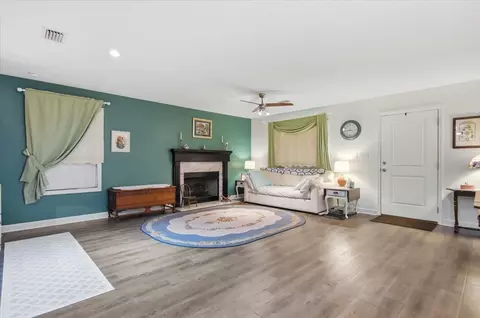 Living - 231 NE Green Tree Ter, Lee, FL 32059 photo 2 of 2