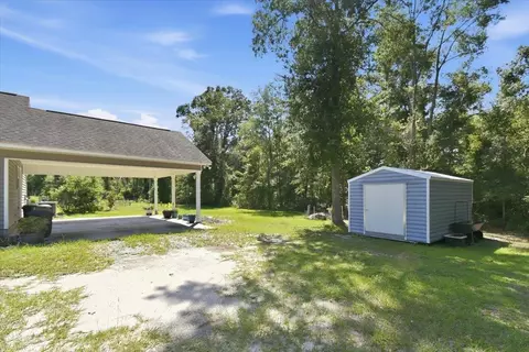 Exterior - 231 NE Green Tree Ter, Lee, FL 32059 photo 7 of 22