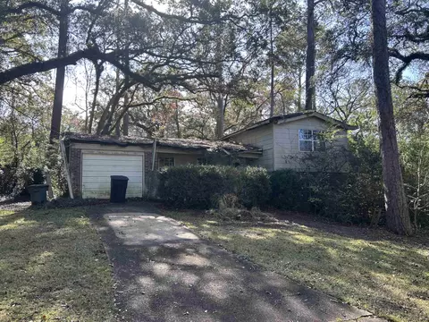 1825 Wales Dr, Tallahassee, FL 32303