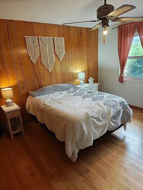 Bedroom - 3475 Cash Rd, Perry, FL 32348 photo 2 of 3