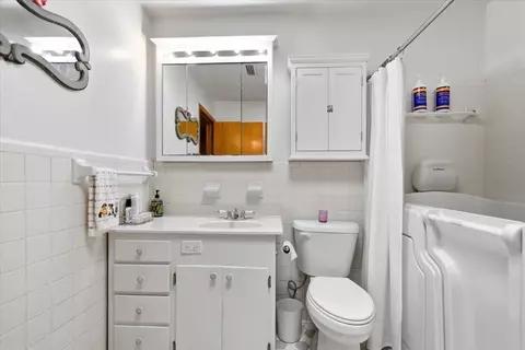 Bath - 3475 Cash Rd, Perry, FL 32348 photo 1 of 3
