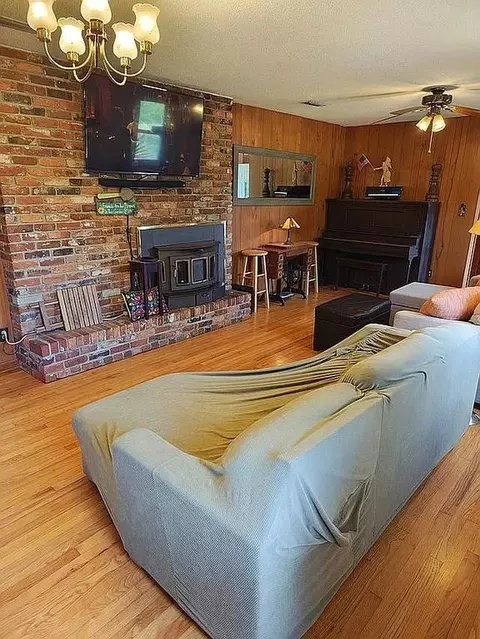 Living - 3475 Cash Rd, Perry, FL 32348 photo 1 of 1