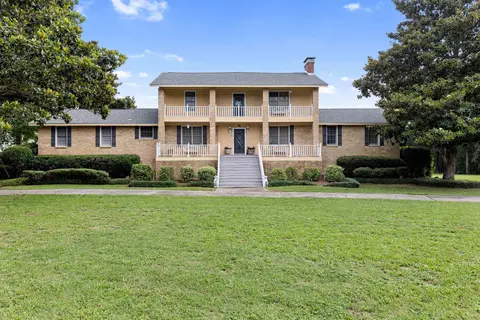 4234 Lakemore Dr, Tallahassee, FL 32303