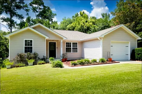 2122 Longview Dr, Tallahassee, FL 32303