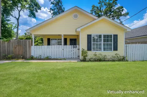 27 Comanche Trl, Crawfordville, FL 32327