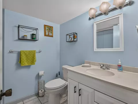 Bath - 88 River Dr, Panacea, FL 32346 photo 1 of 2