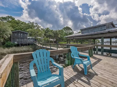Exterior - 88 River Dr, Panacea, FL 32346 photo 4 of 15