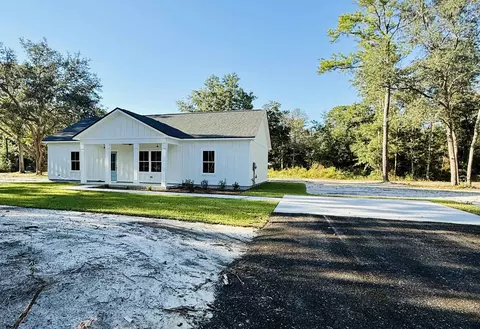 96 Tickie Ridge Cir, Crawfordville, FL 32327