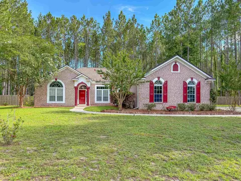 235 Sand Pine Trl, Crawfordville, FL 32327