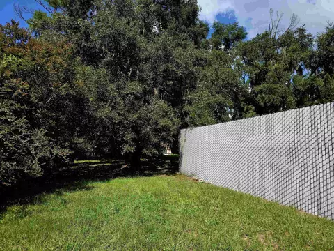 Exterior - 200 Elm St, Perry, FL 32347 photo 6 of 7