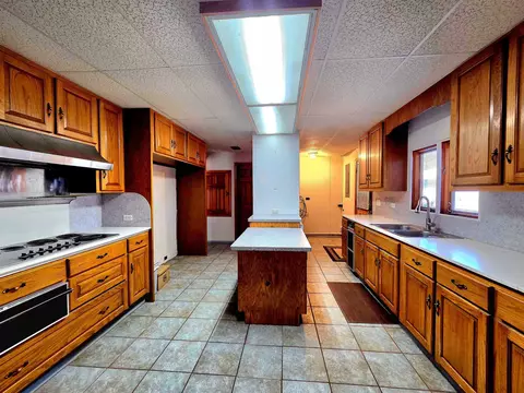 Kitchen - 200 Elm St, Perry, FL 32347 photo 1 of 9