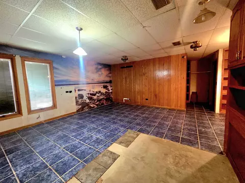 Living - 200 Elm St, Perry, FL 32347 photo 2 of 4