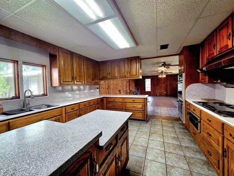 Kitchen - 200 Elm St, Perry, FL 32347 photo 3 of 7