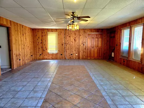 Living - 200 Elm St, Perry, FL 32347 photo 3 of 9