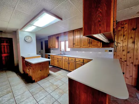 Kitchen - 200 Elm St, Perry, FL 32347 photo 5 of 7