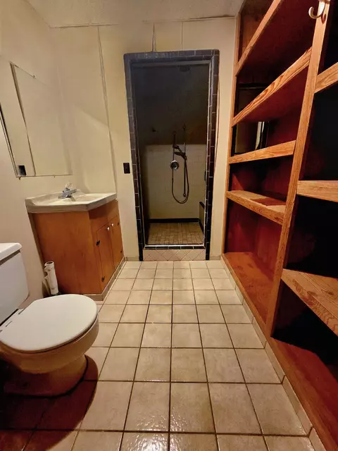 Bath - 200 Elm St, Perry, FL 32347 photo 3 of 5