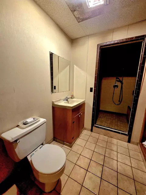 Bath - 200 Elm St, Perry, FL 32347 photo 3 of 6