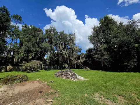 Exterior - 200 Elm St, Perry, FL 32347 photo 5 of 7