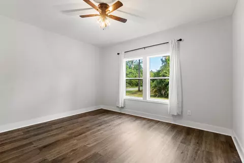 Bedroom - 211 Franklin St, Carrabelle, FL 32322 photo 1 of 8