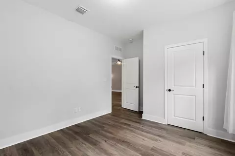 Bedroom - 211 Franklin St, Carrabelle, FL 32322 photo 6 of 8