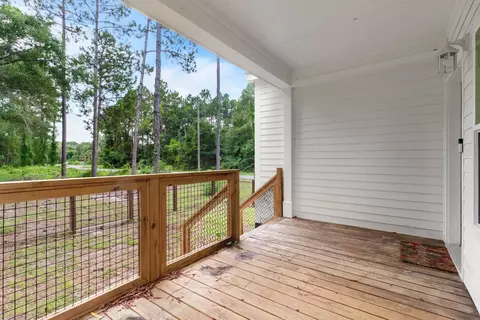 Exterior - 211 Franklin St, Carrabelle, FL 32322 photo 6 of 7
