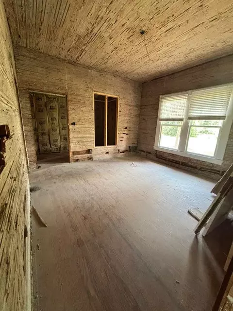 Bedroom - 804 N Calhoun St, Perry, FL 32347 photo 2 of 2