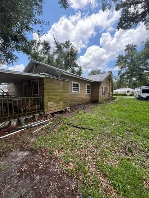 Exterior - 804 N Calhoun St, Perry, FL 32347 photo 3 of 5
