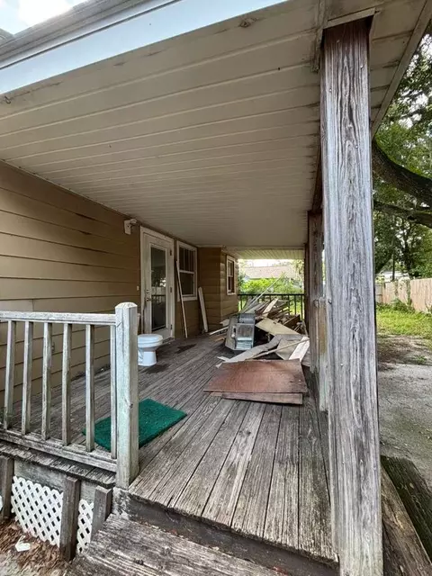 Exterior - 804 N Calhoun St, Perry, FL 32347 photo 5 of 5