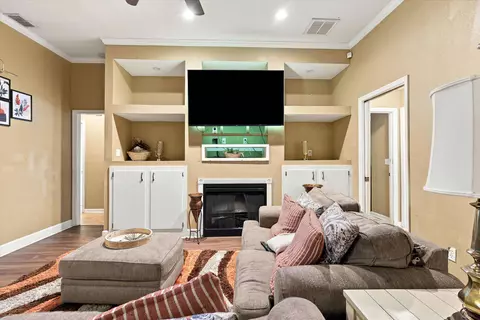 Living - 496 Rustling Pines Blvd, Midway, FL 32343 photo 2 of 3