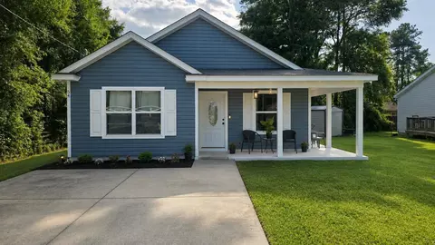 54 Shar Mel Re Ln, Crawfordville, FL 32327
