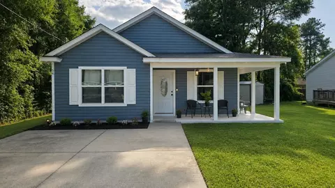 54 Shar Mel Re Ln, Crawfordville, FL 32327