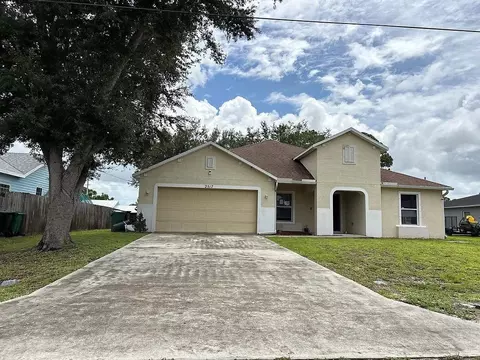2517 SW Cooper Ln, Port Saint Lucie, FL 34984