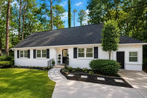 2307 Domingo Dr, Tallahassee, FL 32304