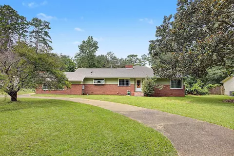 2207 Woodbine Dr, Tallahassee, FL 32309