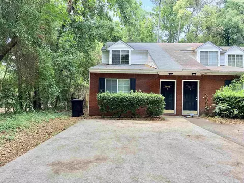 2902 Capital Park Dr, Tallahassee, FL 32301