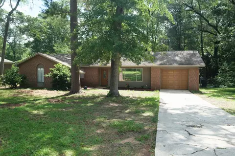 2934 Foxcrroft Dr, Tallahassee, FL 32309