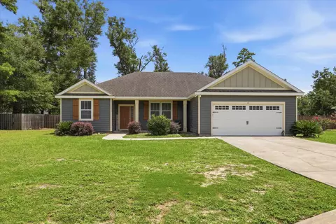 61 Ross Dr, Crawfordville, FL 32327