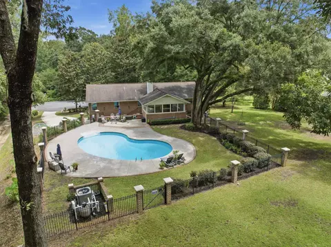 3001 Valley Brook Rd, Tallahassee, FL 32308