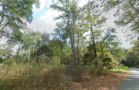 3685 Lake Charles Dr, Tallahassee, FL 32309