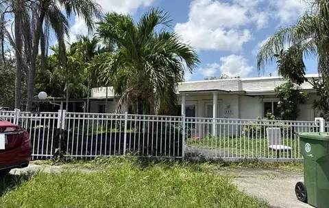 660 E 10th Pl, Hialeah, FL 33010 photo 2