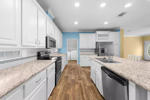 Kitchen - 21028 Beach Rd, Perry, FL 32348 photo 3 of 4