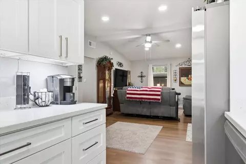 Entry Way - 212 Cypress Rd, Perry, FL 32348 photo 1 of 2