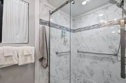 Bath - 212 Cypress Rd, Perry, FL 32348 photo 3 of 4