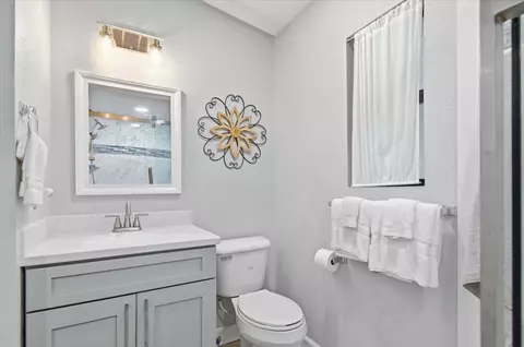 Bath - 212 Cypress Rd, Perry, FL 32348 photo 4 of 4