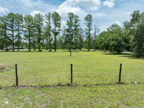 405 SE Apache Ave, Lee, FL 32059 photo 17