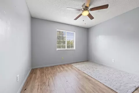 Bedroom - 405 SE Apache Ave, Lee, FL 32059 photo 1 of 2