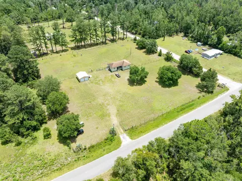 View/Area - 405 SE Apache Ave, Lee, FL 32059 photo 1 of 10