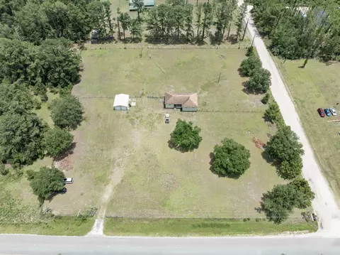 View/Area - 405 SE Apache Ave, Lee, FL 32059 photo 3 of 10